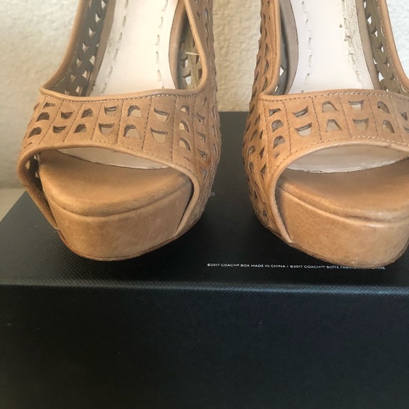 Miu Miu Leather Pumps.  Size 6.5 - Picture 2 of 6